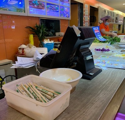 北京本月严查商家主动提供一次性餐具,违规最高罚5万